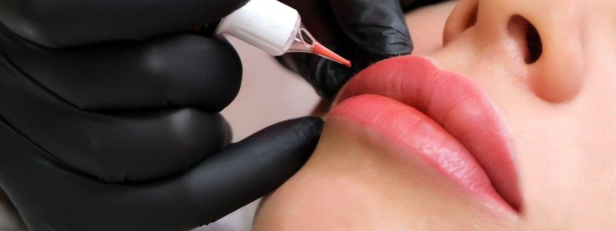 permanet_lip_tatoo
